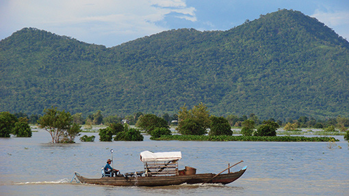 image of boat in Cambodia