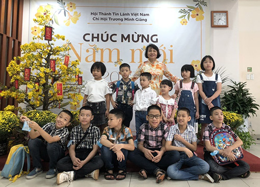 photo of Vietnamese children