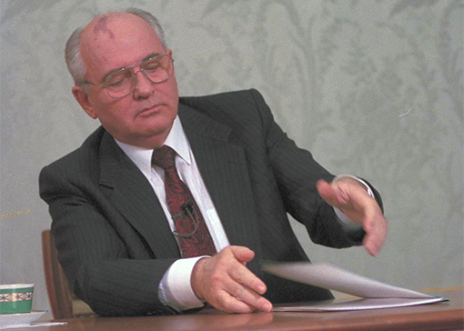 photo of Gorbachev giving speech